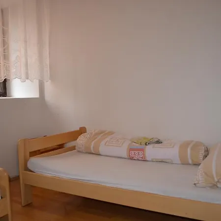 Casa de hóspedes Tágo 3*